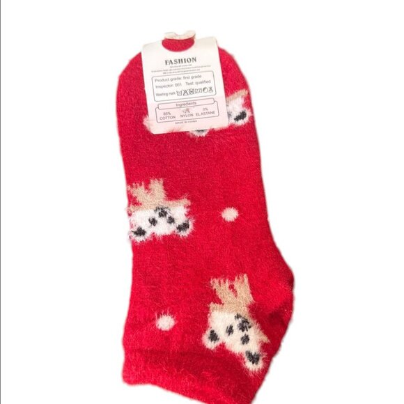Adorable Red Wool Socks for Kids with Panda Print – Christmas Winter Collection - Picture 2 of 2